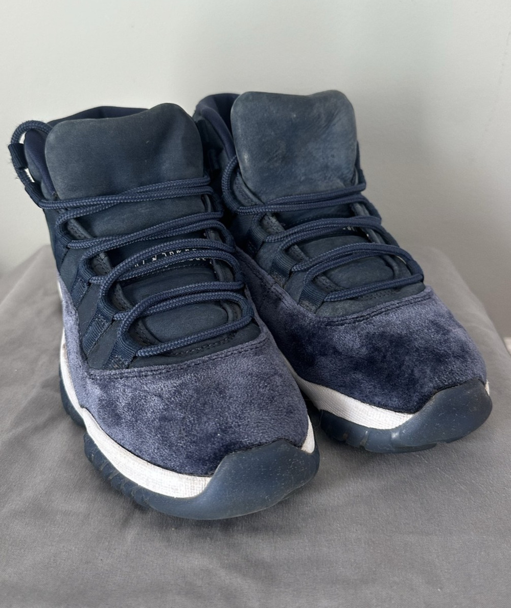 Jordan Air Jordan 11 Retro Shoes Kids Size 6.5 Blue Suede Sneakers Velvet